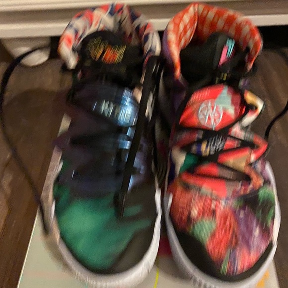 Nike Kyrie Kybrid Pineapple Basketball Shoes - Picture 3 of 5